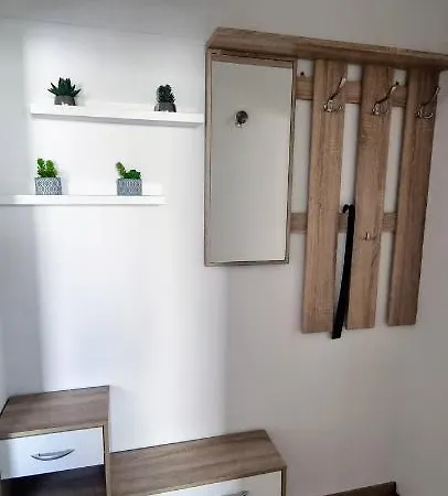 Fewo-alter Plussize Apartment